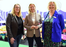 Op de stand van Zuurbier & Co Premium Roses werden de rozen uit Kenia getoond en met daarbij voor het eerst eigengemaakte boeketten. De boeketten werden getoond om de reacties te pijlen. Marja Oudhuis, Rosaline Zuurbier en Ingrid Zuurbier stonden op de beurs namens Zuurbier & Co Roses.